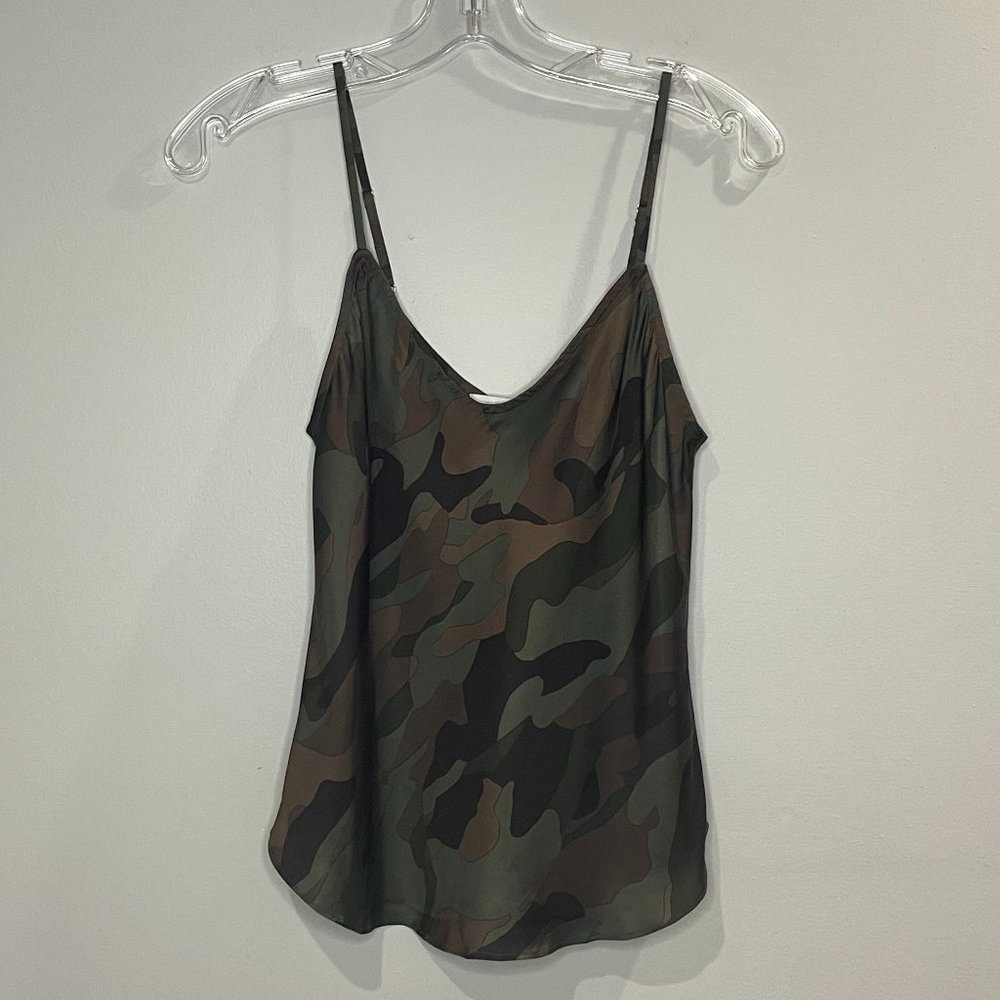 Olivaceous Camo Vneck Tank Sz S